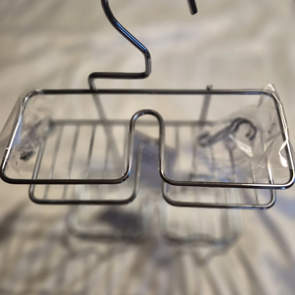 N/A bathroom hanging